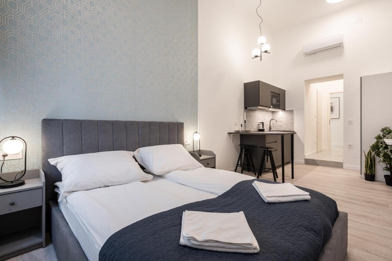 D48 - Central Boulevard Residence - Best Location By Bqa Budapest Eksteriør bilde